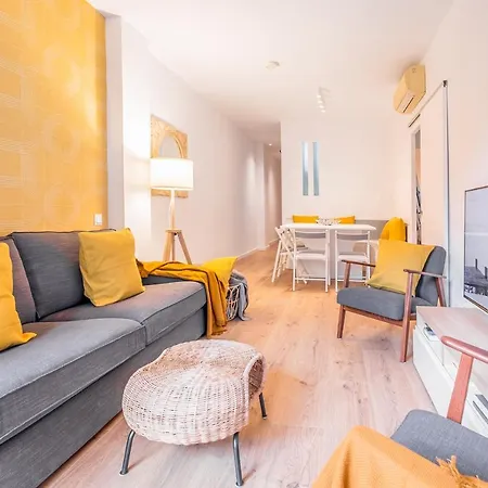 Elegante Y Amplio Apartamento