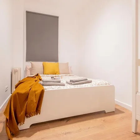 Elegante Y Amplio Apartamento