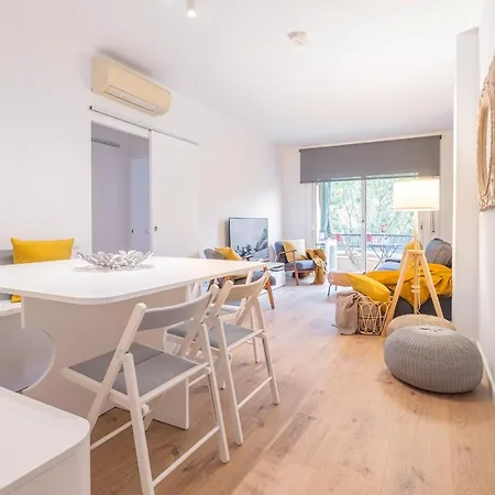 Elegante Y Amplio Apartamento * 巴塞罗那