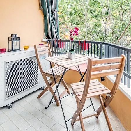 Elegante Y Amplio Apartamento